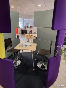 Alcôves de travail individuelles avec assises hautes à Laon
